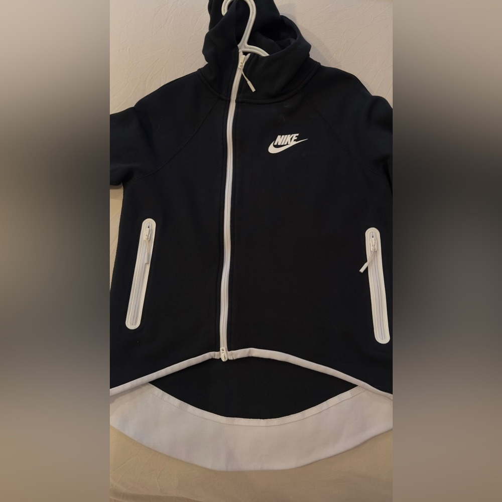 NIKE SPORTSWEAR WOMEN’S TECH FLEECE - LIKE NEW, AMAZING COLOURS